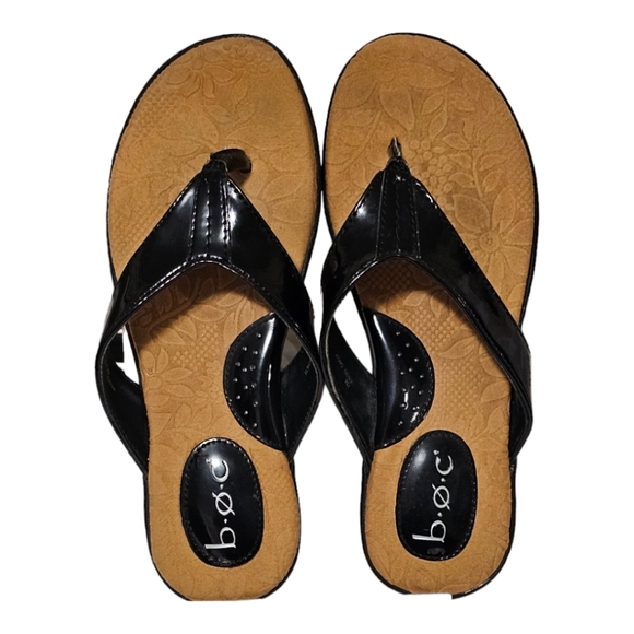 B.O.C by BORN Women's Black Patten Leather Sandals - Picture 2 of 3